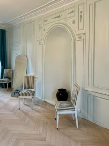 Dortoir avec vue parc et cour