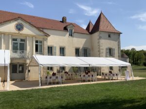 Mariage extérieur - blanc et rouge