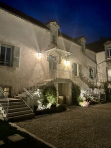 La cour d’honneur la nuit